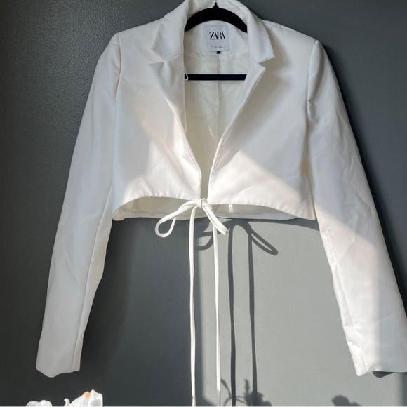 Zara NWOT Woman Cropped blazer with V-neck White | Size XS - Picture 2 of 10